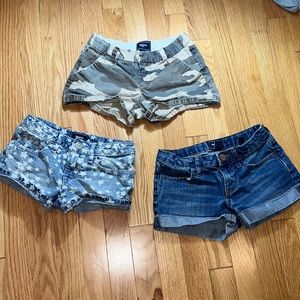 (3) Size 8 kids shorts- Gap